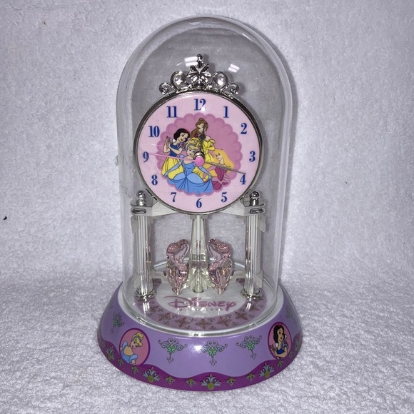 NWT Disney princess glass globe clock - Picture 1 of 6
